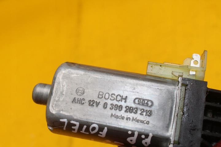 PETIT MOTEUR SIÈGES DROIT AVANT MB W251 82064808