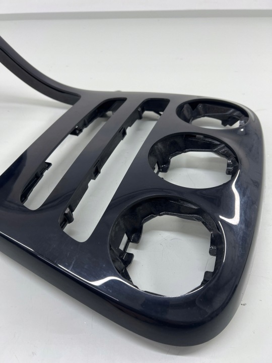 CHÂSSIS BLOC MULTIMEDIALNEJ AVANT MERCEDES-BENZ C W205 A2056803208