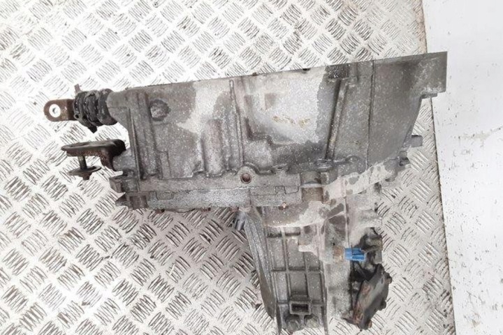 BOÎTE DE VITESSES NISSAN ALMERA TINO (V10) 8E069VT 1.8L GASOLINE 84KW 2005