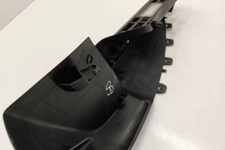 STORE COUVERCLES DE COFFRE PEUGEOT 308 II 9677642277 1.56L DIESEL 2015