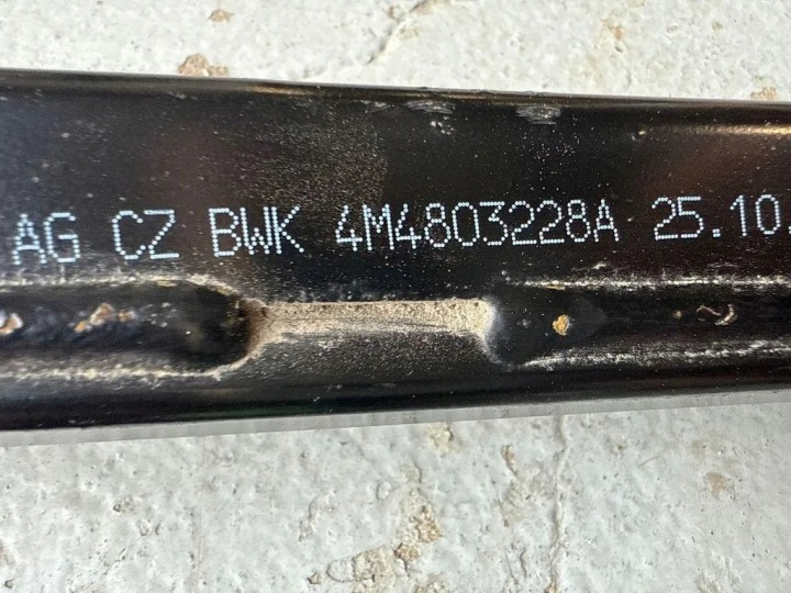 CAPUCHONS CHÂSSIS PORSCHE 4M4803228A 4.0L GASOLINE 2023
