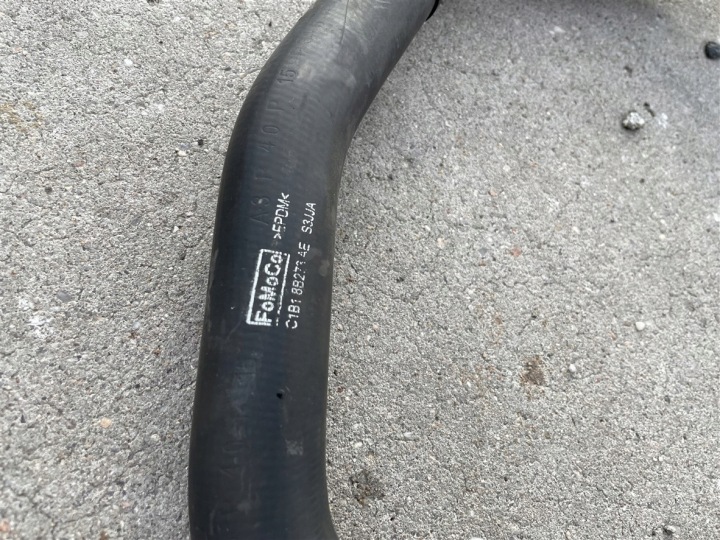 TUYAU DE DÉRIVATION TUBES EAU POMPE CIRCULATION 1.0 ECOBOOST FORD FIESTA MK7 LIFT 13-17R