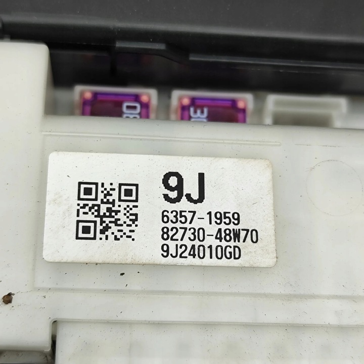 BOÎTE FUSIBLES LEXUS RX (_LA1_, _LH1_) 8922148640 33892492 2.5L