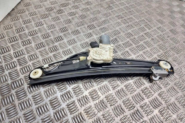 ÉLÉVATEUR VITRES ARRIÈRE DROITS PORTES BMW 5 TOURING (E61) 6922320 2.5L