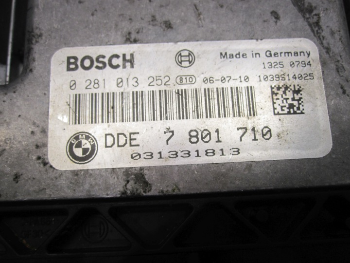 BMW E87 E90 E91 2.0D ORDINATEUR CONTRÔLEUR MOTEUR 0281013252 7801710