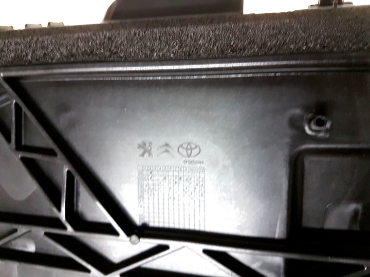 TOYOTA PROACE 16-23 DOUBLURE DE PASSAGE DE ROUE RENFORCEMENT INFÉRIEUR