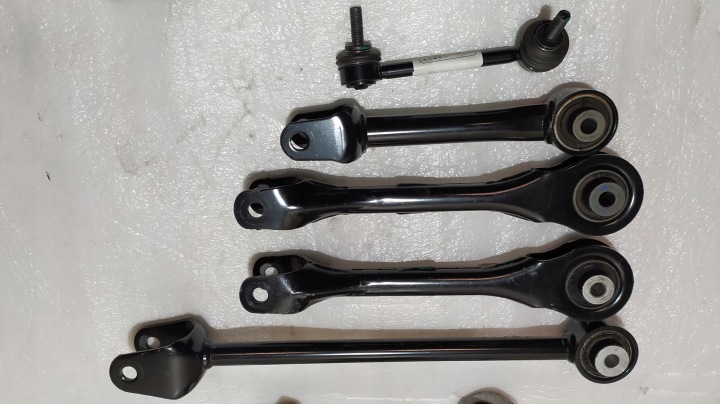 ROTULE DE DIRECTION DROITE ARRIÈRE MOYEU BRAS DE SUSPENSION TESLA Y