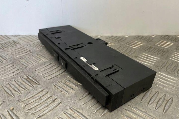 BOUTON PDC BMW 5 TOURING (E61) 6985748 3.0L DIESEL 170KW 2004