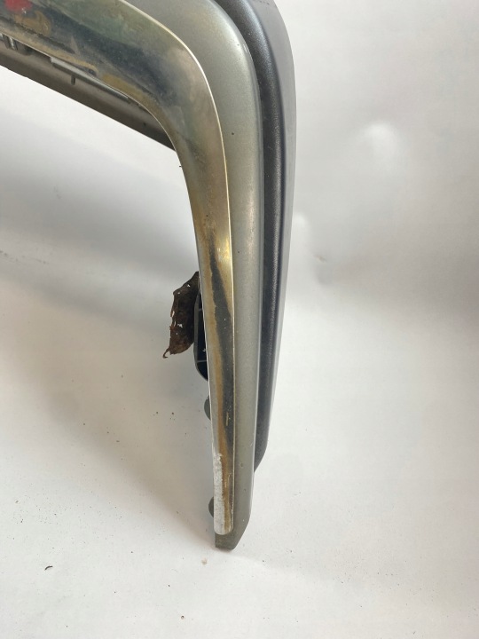 PARE-CHOCS AVANT AVANT MERCEDES W124 CHROME ORIGINAL 1248850825 ENDOMMAGÉ