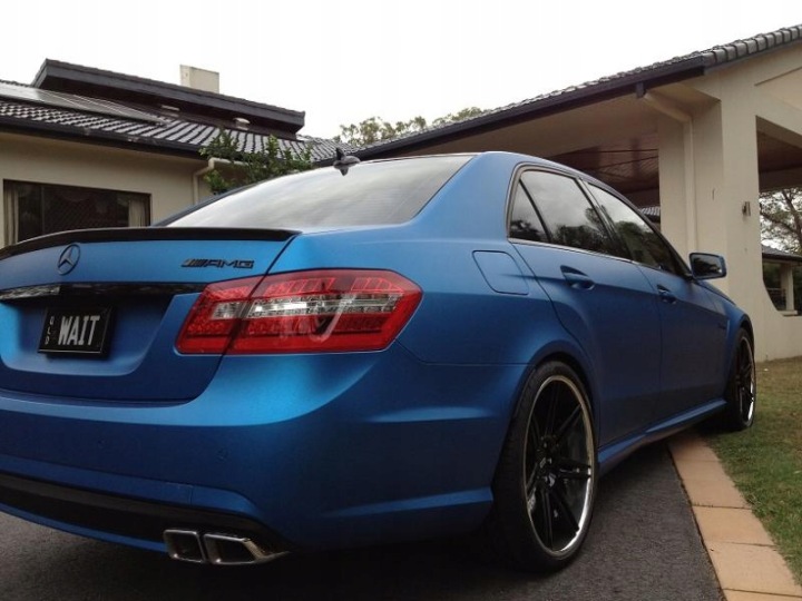 MERCEDES W212 SPOILER SPOILER SUR COUVERCLE DE COFFRE AMG