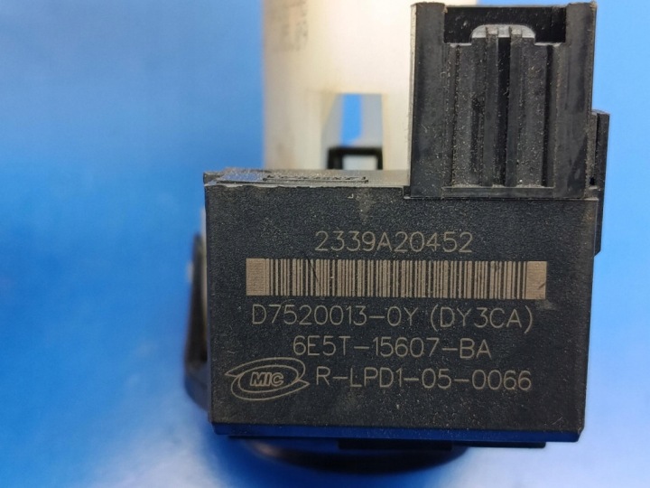 FORD FOCUS MK2 1.6TI-VCT CONTACTEUR D'ALLUMAGE 8M5T-19H386-AB SIDA 2KLUCZYKI SERRURE CAPOTS