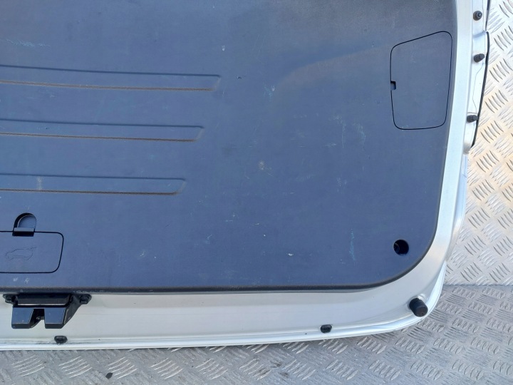 137. COUVERCLES DE COFFRE COUVERCLES DE COFFRE ARRIÈRE HYUNDAI IX35 LIFT RAH
