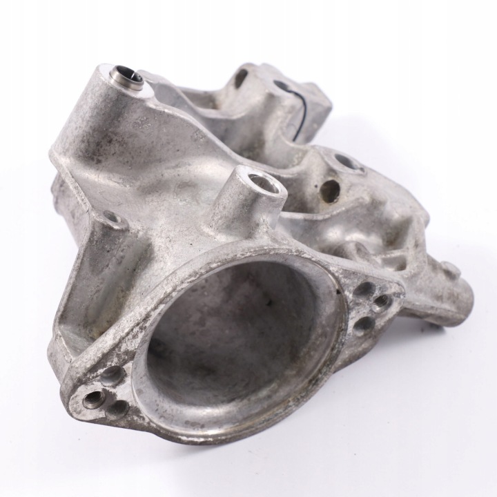 MERCEDES C118 SUPPORT DEMI-ARBRES A6542200031