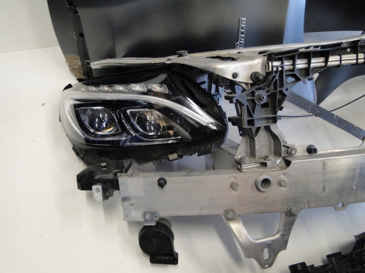 MERCEDES-BENZ OE A2056204100