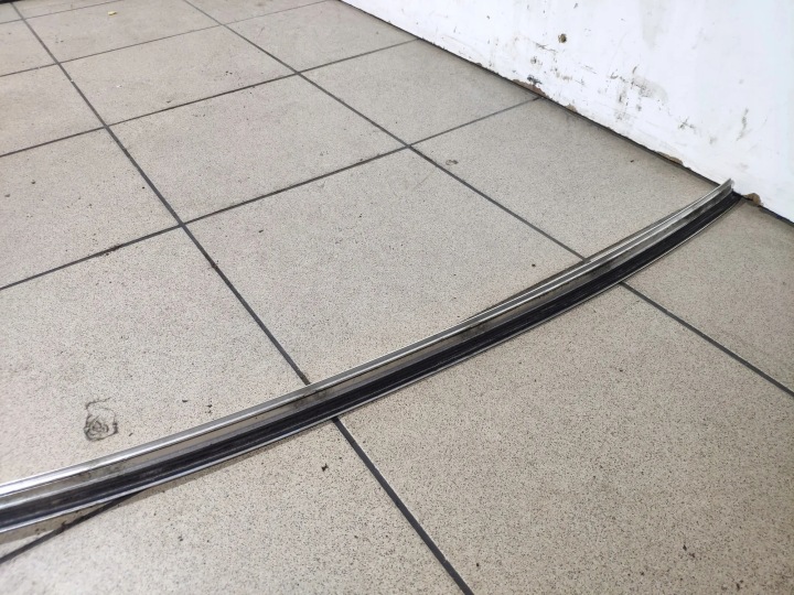 BAGUETTES TOITS CHROME AUDI A8 D4 4H0853704A 4H0853704A DROITE GAUCHE MOULURE