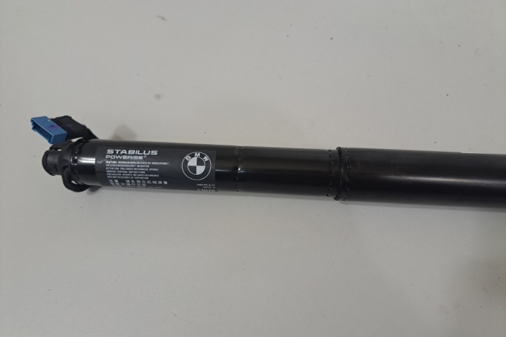 GAUCHE SERVOMOTEUR COUVERCLES DE COFFRE COUVERCLES DE COFFRE BMW 9482789 2.0L GASOLINE 2023