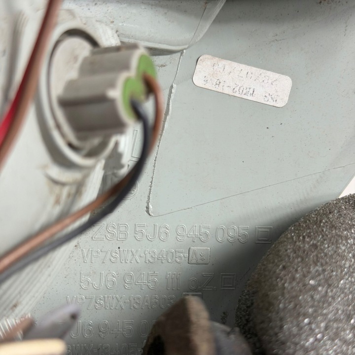 PHARE GAUCHE ARRIÈRE GAUCHE ARRIÈRE SKODA FABIA MK2 II OE ORIGINAL 5J6945095