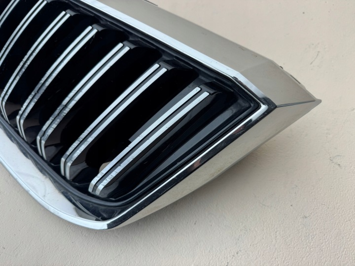 SKODA SUPERB III 3 LIFT 19R- GRILLE CALANDRE RADIATEUR AVANT 3V0853653