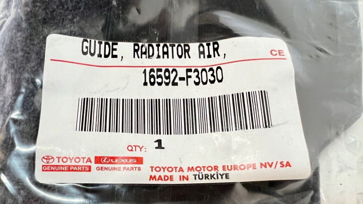 TOYOTA YARIS CROSS VOLANT ADMISSION AIR 16592-F3030 NEUF