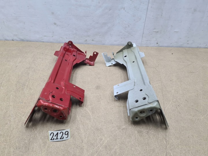 TOYOTA COROLLA E21 DE 19R SUPPORT VERTICAL GAUCHE RENFORCEMENT PANNEAU AVANT