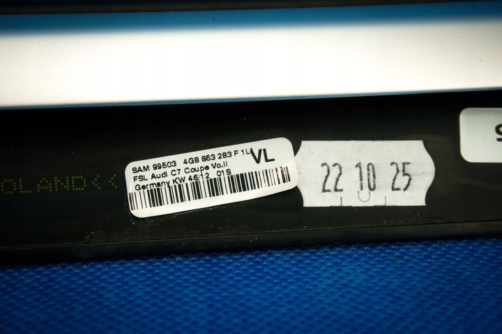 MOULURE CHROMÉE PORTES AUDI RS7 4G8 4G8853283F 1L1