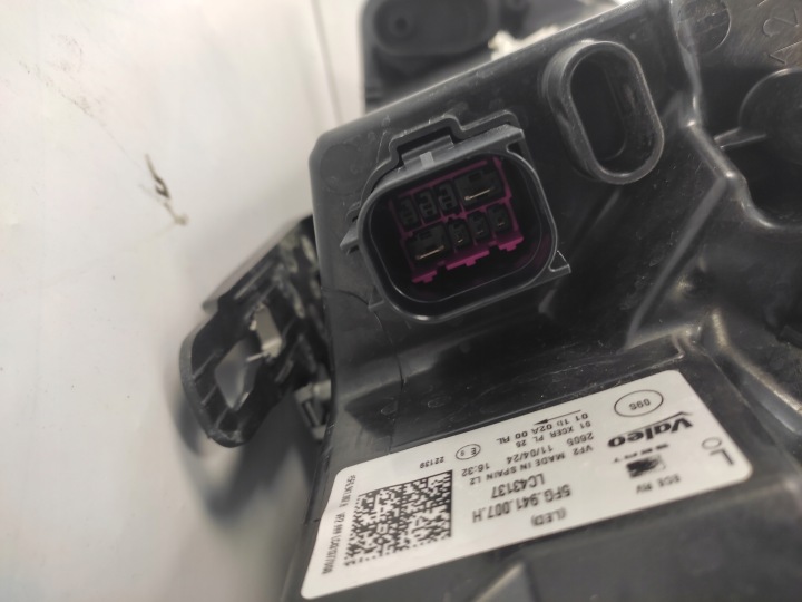 CUPRA FORMENTOR 5FG PHARE GAUCHE AVANT AVANT COMPLET LED 2020-