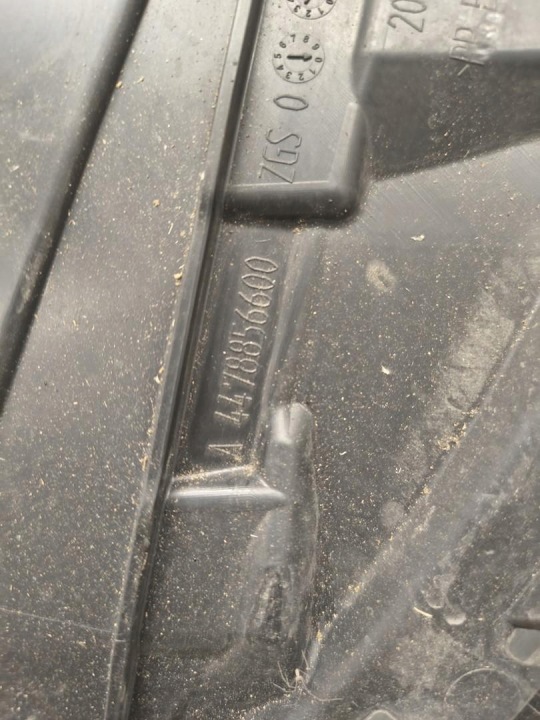 GLISSIÈRE PARE-CHOCS DROIT AVANT MERCEDES VITO W447 A4478856600