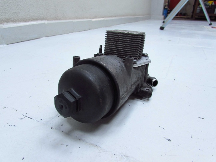 VOLVO S40 C30 C70 V50 S60 V60 1.6 D RADIATEUR SUPPORT CHÂSSIS FILTRE HUILES