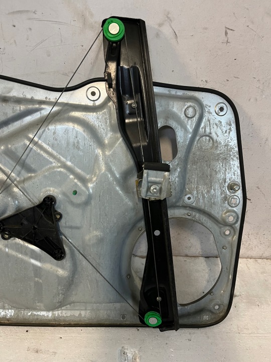 ÉLÉVATEUR VITRES DROIT AVANT VW TIGUAN I 5N1837730C EUROPE