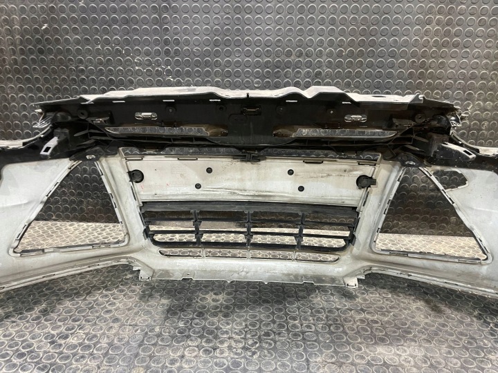 FORD FOCUS MK3 III 10-14 PARE-CHOCS AVANT AVANT