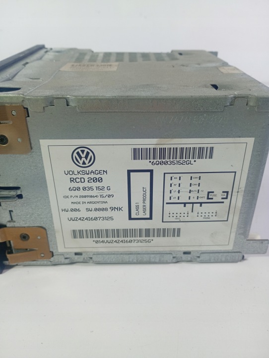 VW POLO 02-11 RADIO ORIGINE CD BRAKUJE CODE OE 6Q0035152G