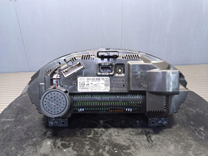 AUDI A4B9 2.0 TFSI COMPTEUR VIRTUAL USA 8W5920890D