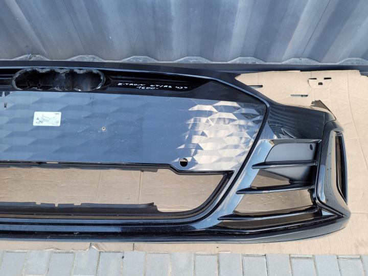 AUDI E-TRON GT RS 4J3 PARE-CHOCS AVANT AVANT 4J3807541