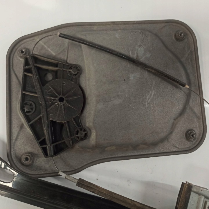 SKODA OCTAVIA II ÉLÉVATEUR VITRES CÂBLES DROIT AVANT 6R0959802P