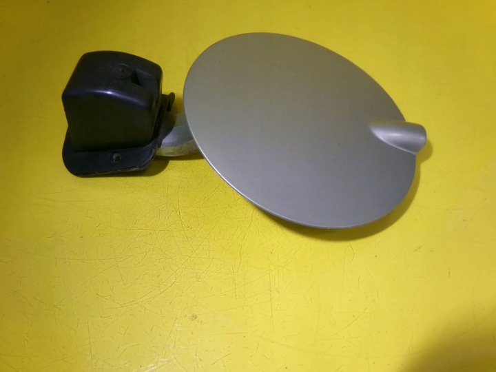 CLAPET GOULOTTE DE REMPLISSAGE CARBURANTS OPEL VECTRA B 1999 90464248 CODE LAK: Z370 NR262