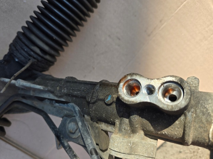 CRÉMAILLÈRE DE DIRECTION DIRECTION RENAULT TRAFIC II 2001-2014R 8200875897