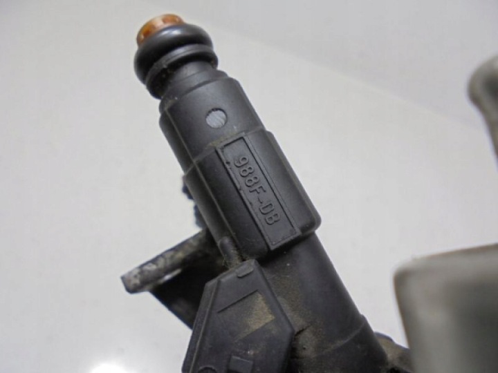 FOCUS MK1 INJECTEURS 988F-DB JEU 1,8 0280155819