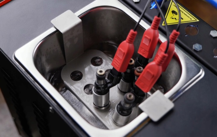 TESTEUR VERS NETTOYAGE INJECTEURS GDI ESSENCE