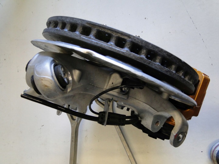 MERCEDES ROTULE DE DIRECTION SUSPENSION DROITE AVANT CARBONE CERAMIC SL 232 63 AMG