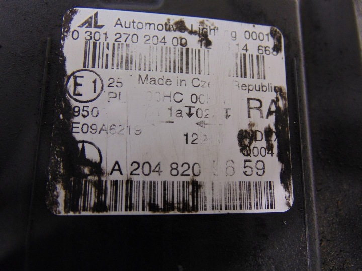 PHARE DROITE AVANT MERCEDES W204 LIFT A2048205659 EUROPE EN BON ÉTAT DÉMONTAGE
