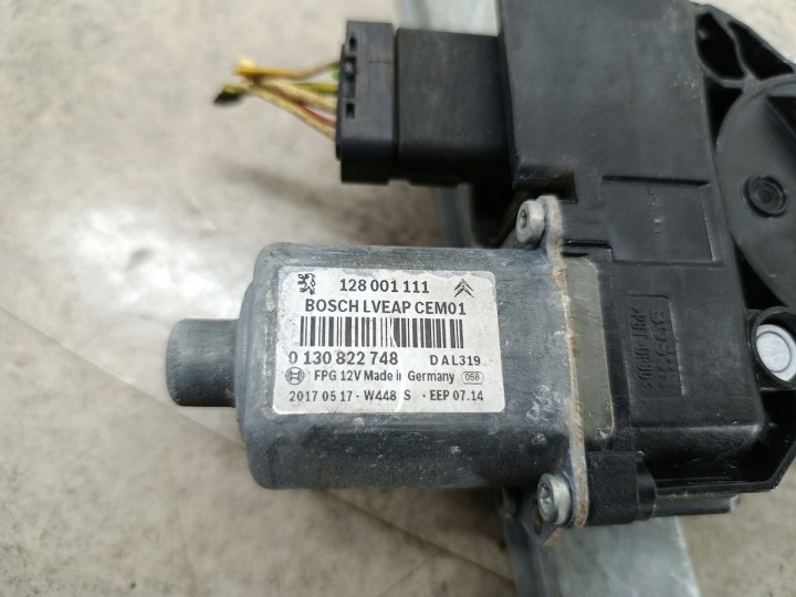 ÉLÉVATEUR VITRES GAUCHE AVANT CITROEN C5 III 128001111 0130822748 BOSCH