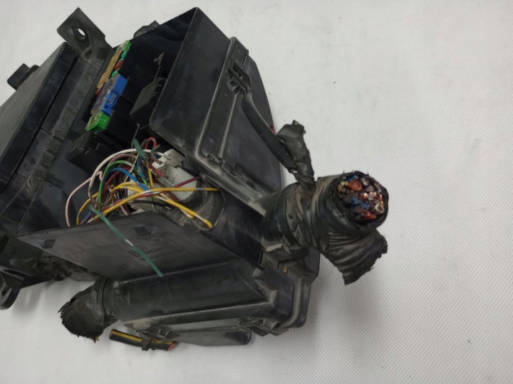 NISSAN QASHQAI J10 BOÎTE FUSIBLES FUSIBLE 284B7 JD00B 319136024 EUROPE