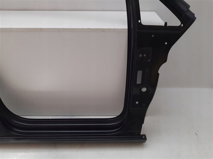SEUIL POTEAU DROIT AVANT VW TOURAN 1T 2010-2015