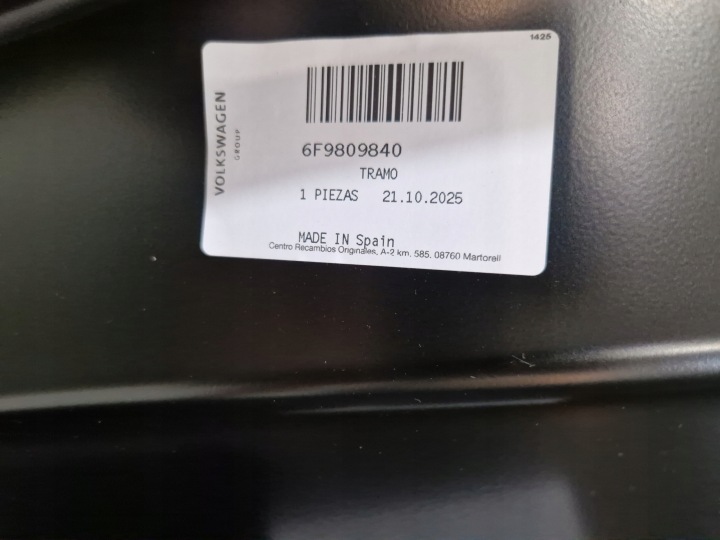 SEAT ARONA 6F9 WYKROJ BRODERIE SEUIL DROIT DROIT POTEAU 6F9809840