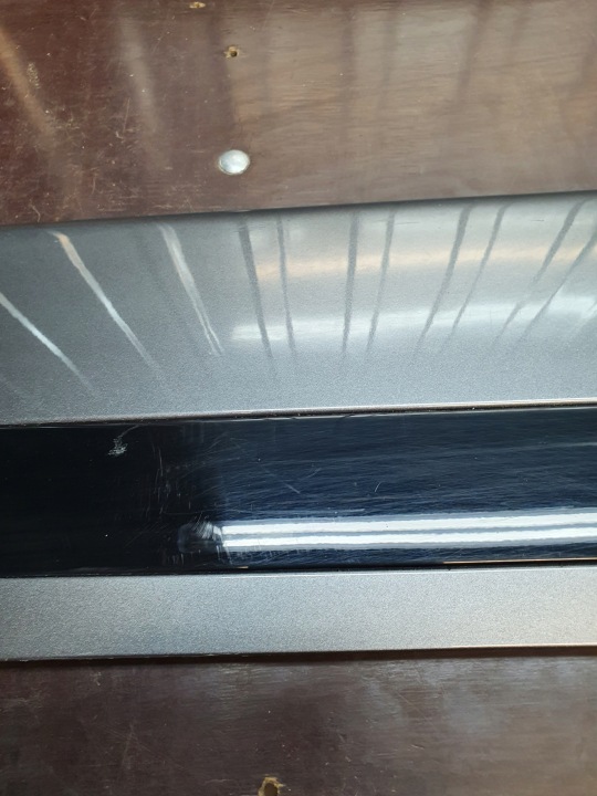 MOULURE SUR PORTES DROITE AVANT RANGE ROVER VELAR