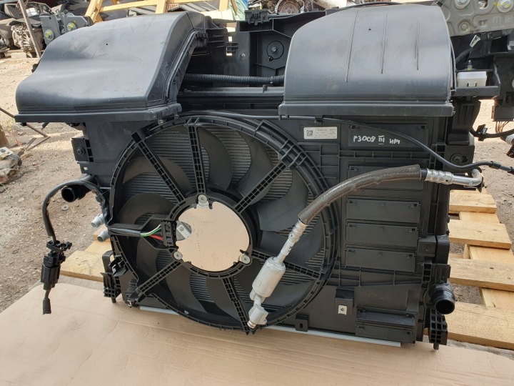 PANNEAU AVANT RENFORCEMENT RADIATEURS PEUGEOT 3008 III 1,6 HPY