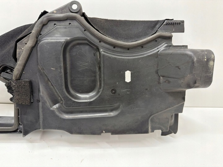PASSAGE DE ROUE AVANT DROIT BMW E81 E87 74850610 7059375