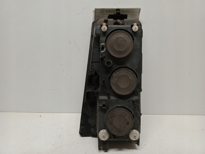 RENAULT MAGNUM DXI VEGA PHARE DROITE 5010623619