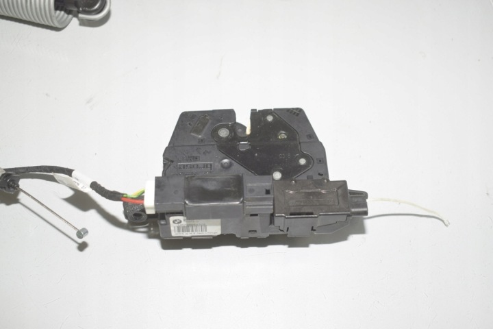 KIT AUTOMACZNEGO OUVERTURE COUVERCLES DE COFFRE COUVERCLES DE COFFRE BMW 5 (F10) 9275119 3.0L