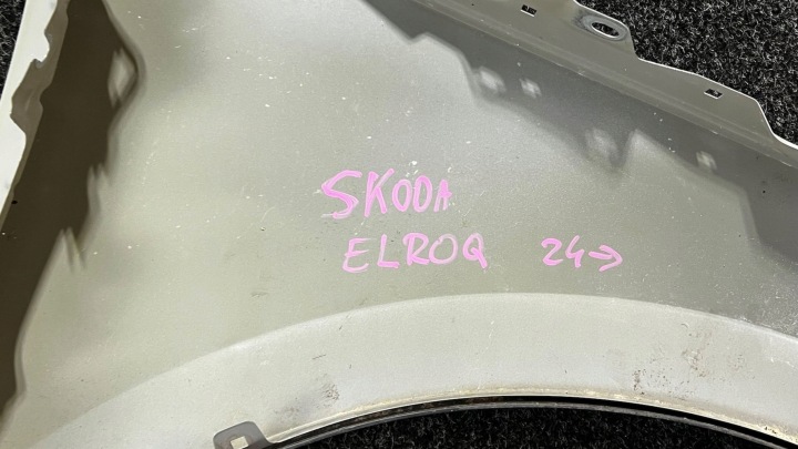 SKODA ELROQ 5LJ AILE GAUCHE AVANT AVANT